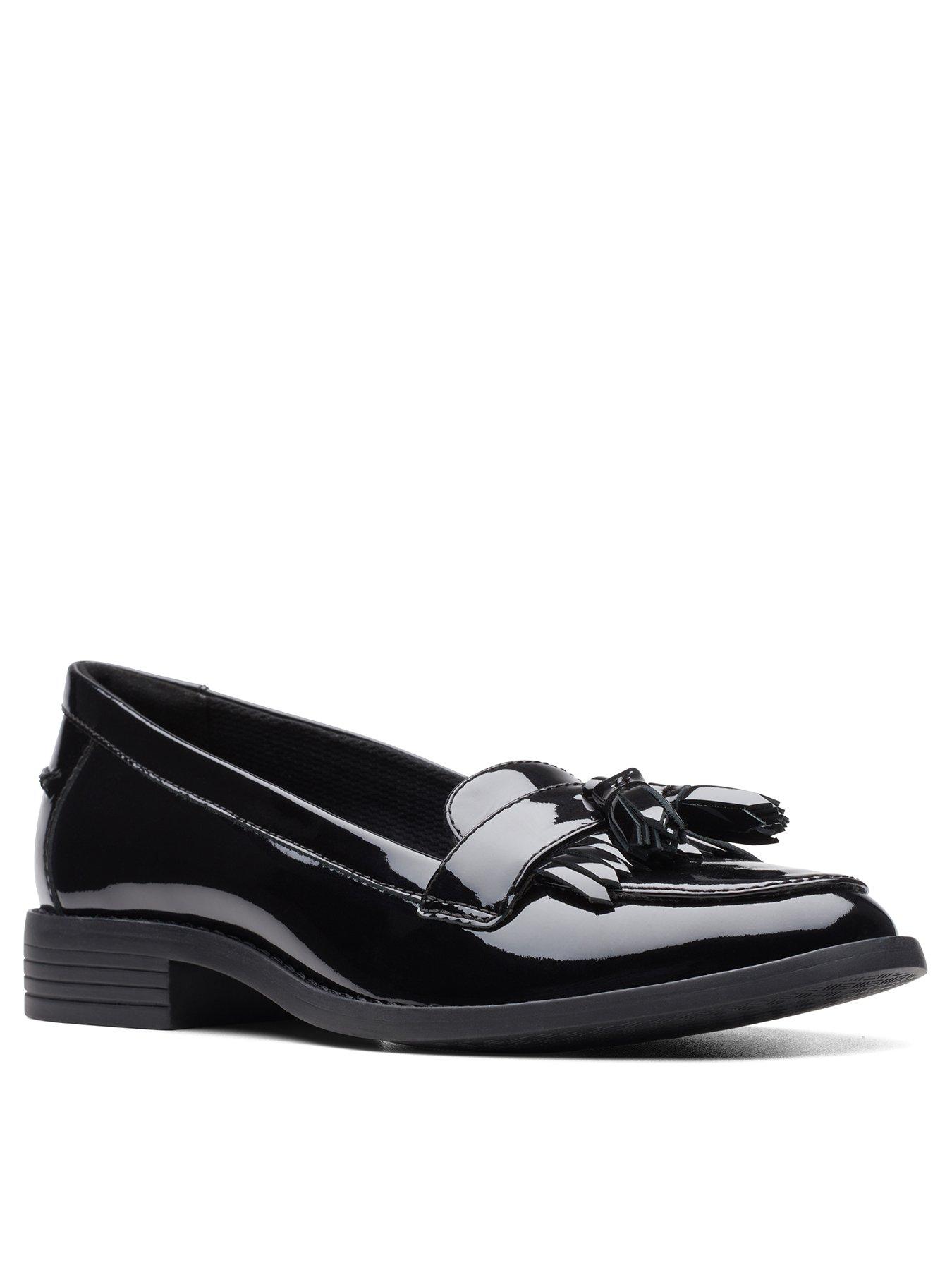 Clarks wide hotsell fit loafers