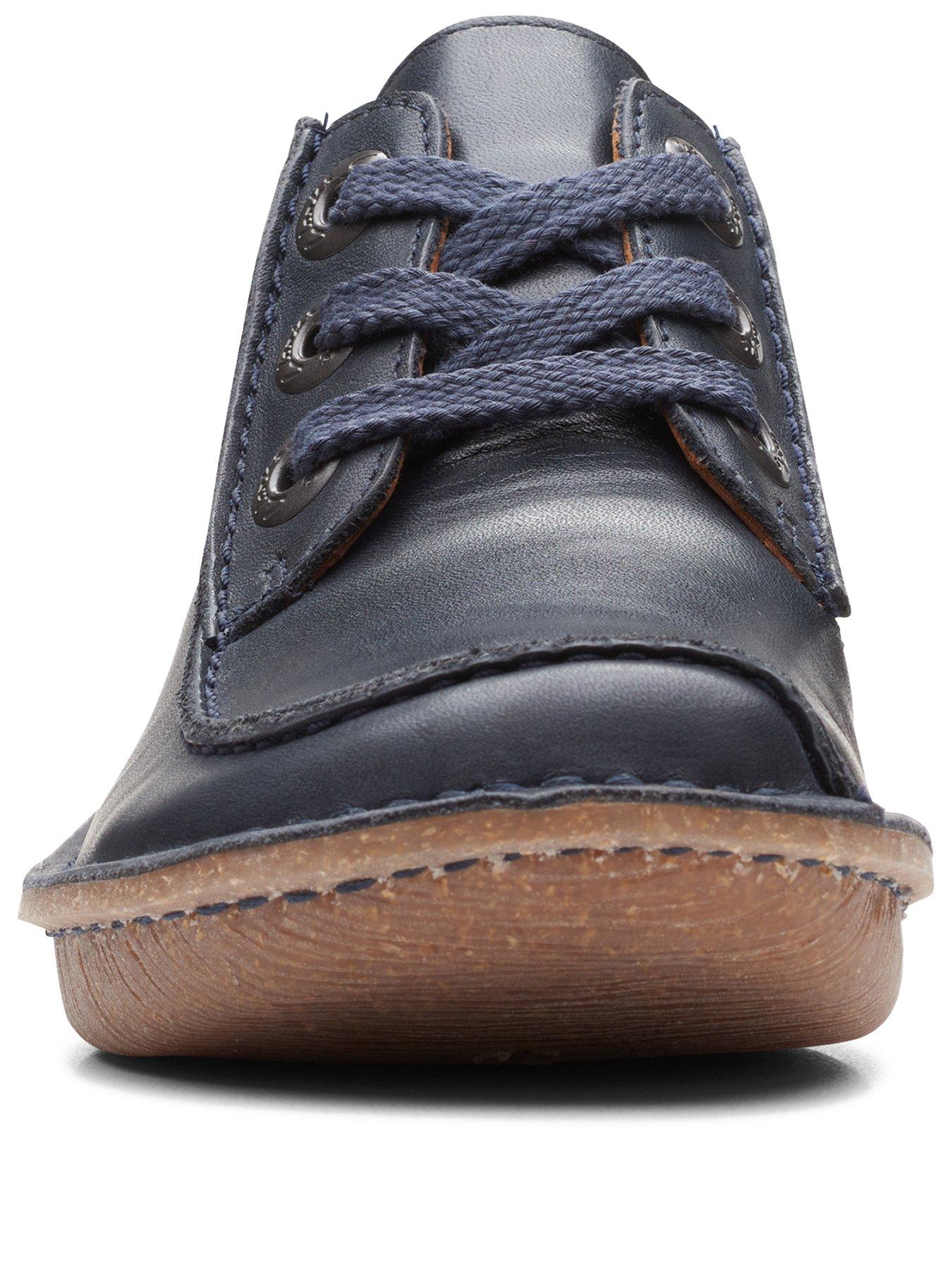 Clarks on sale navy shoes