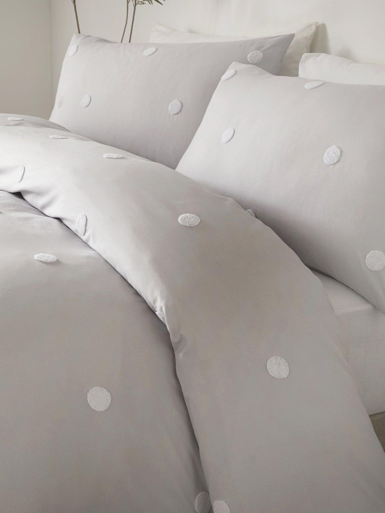 Image 3 of 4 of Appletree 100% Cotton Dot Garden Duvet Set