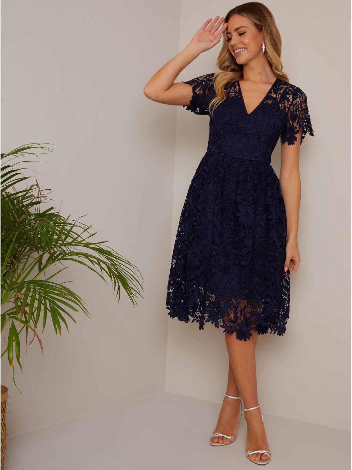 Chi chi london fit outlet & flare lace dress