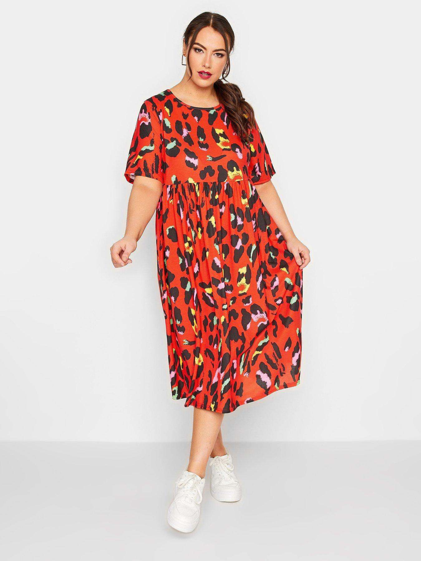 Narrated red ditsy on sale floral midi dress