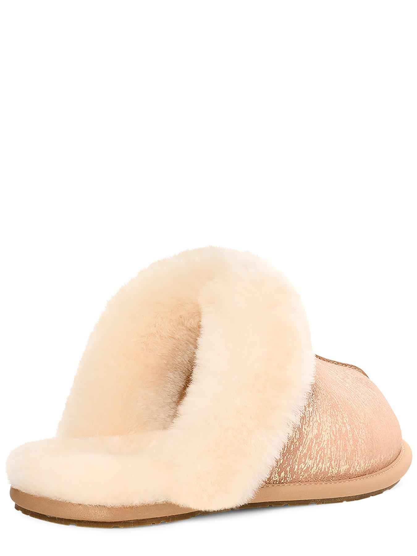 Ugg scuffette deals fawn slippers