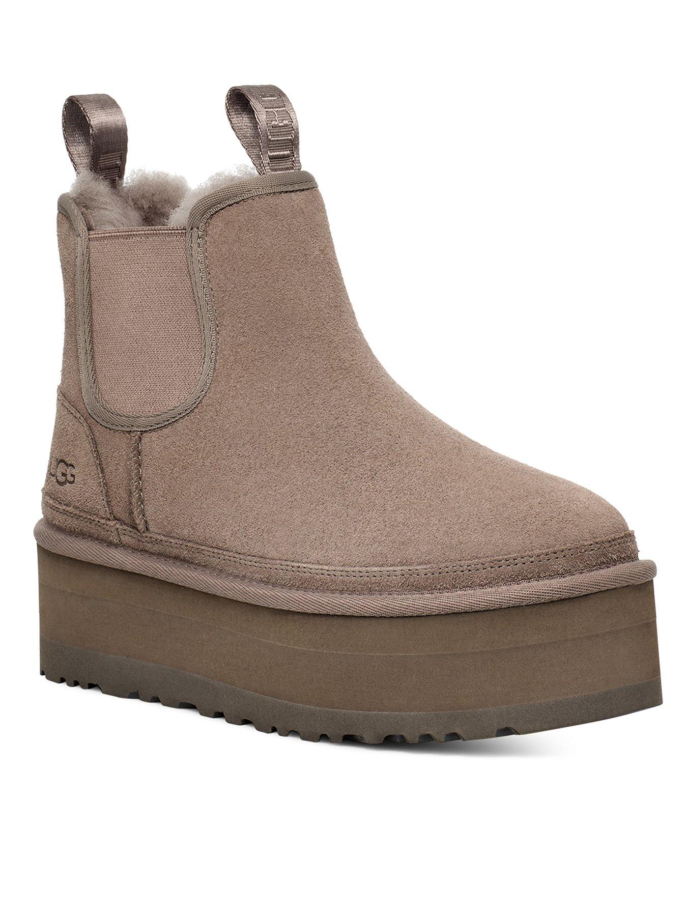 UGG Neumel Platform Chelsea 海外並行輸入正規品 - 靴