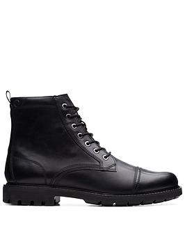 clarks batcombe cap boots - black