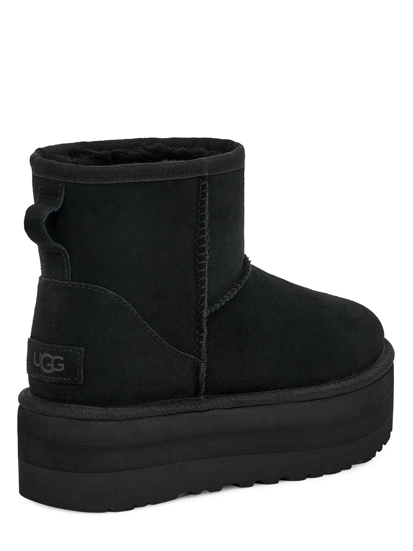 Small deals black uggs