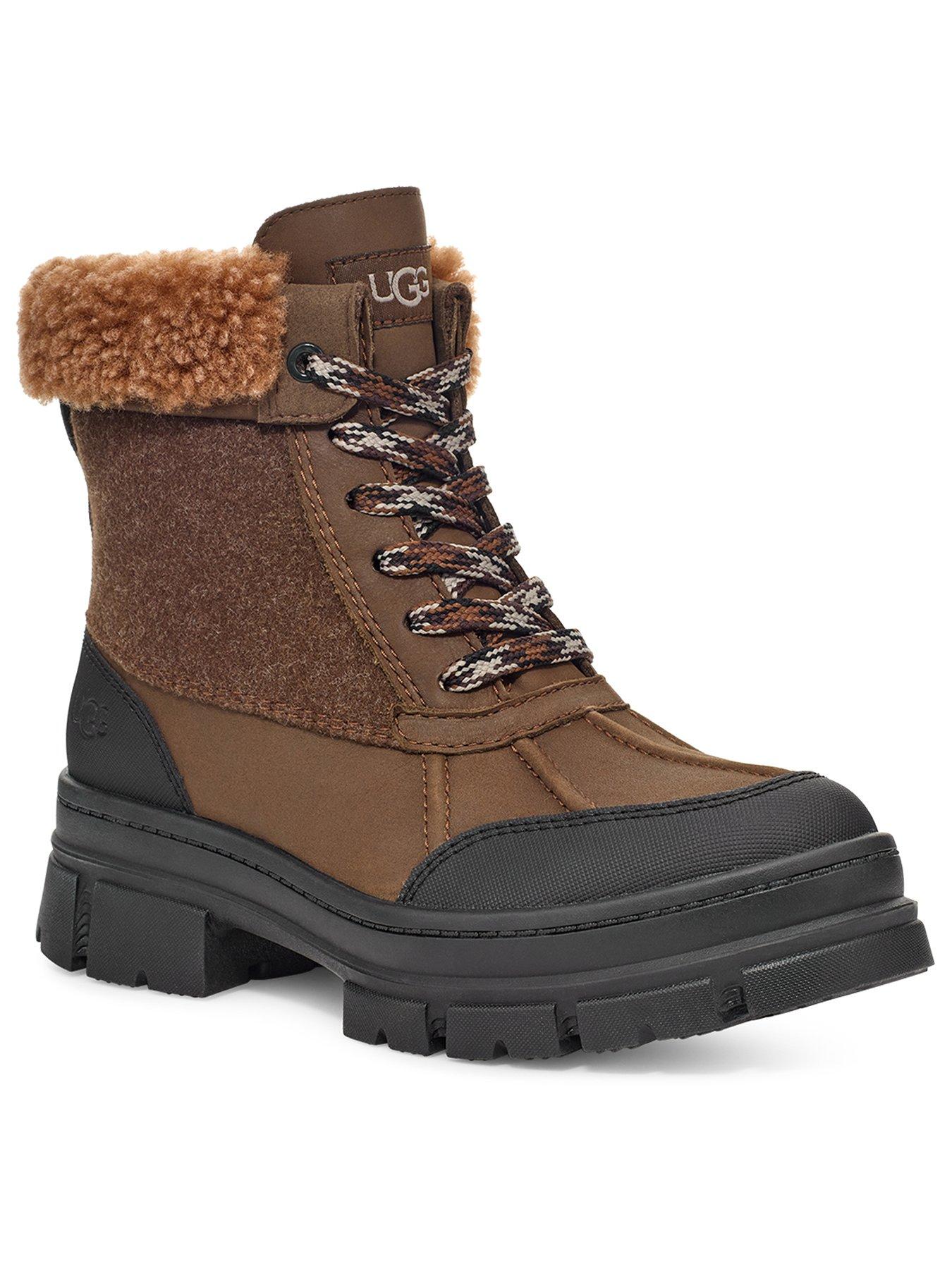 Ugg boots deals with fur trim