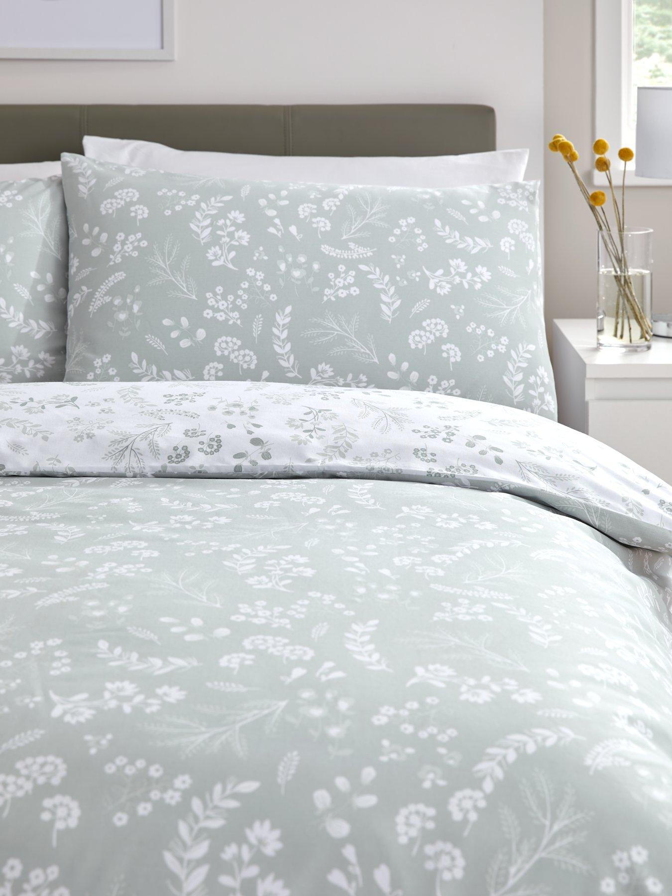 Meadowsweet Green Floral Duvet Set - The Curtain Store