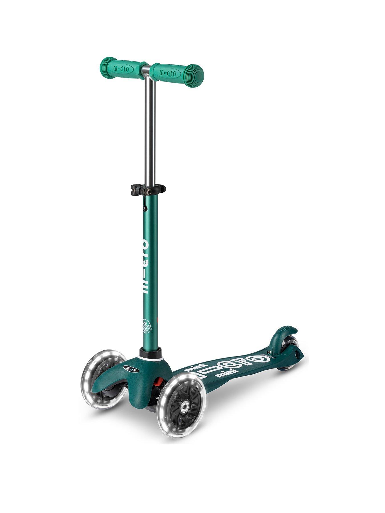 micro-scooter-eco-mini-deluxe-green-led