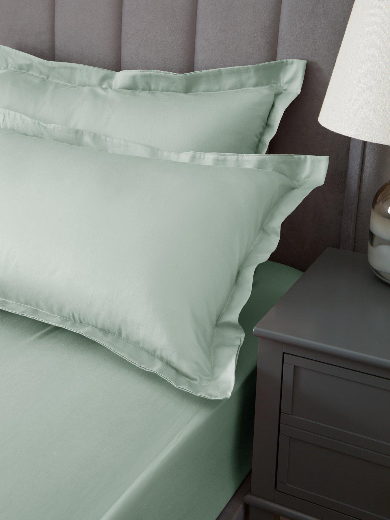 undefined Luxury 400 Thread Count Soft Touch Cotton Sateen Oxford Pillowcase Pair