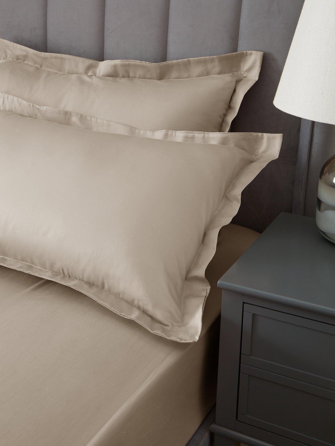 undefined Luxury 400 Thread Count Soft Touch Cotton Sateen Oxford Pillowcase Pair