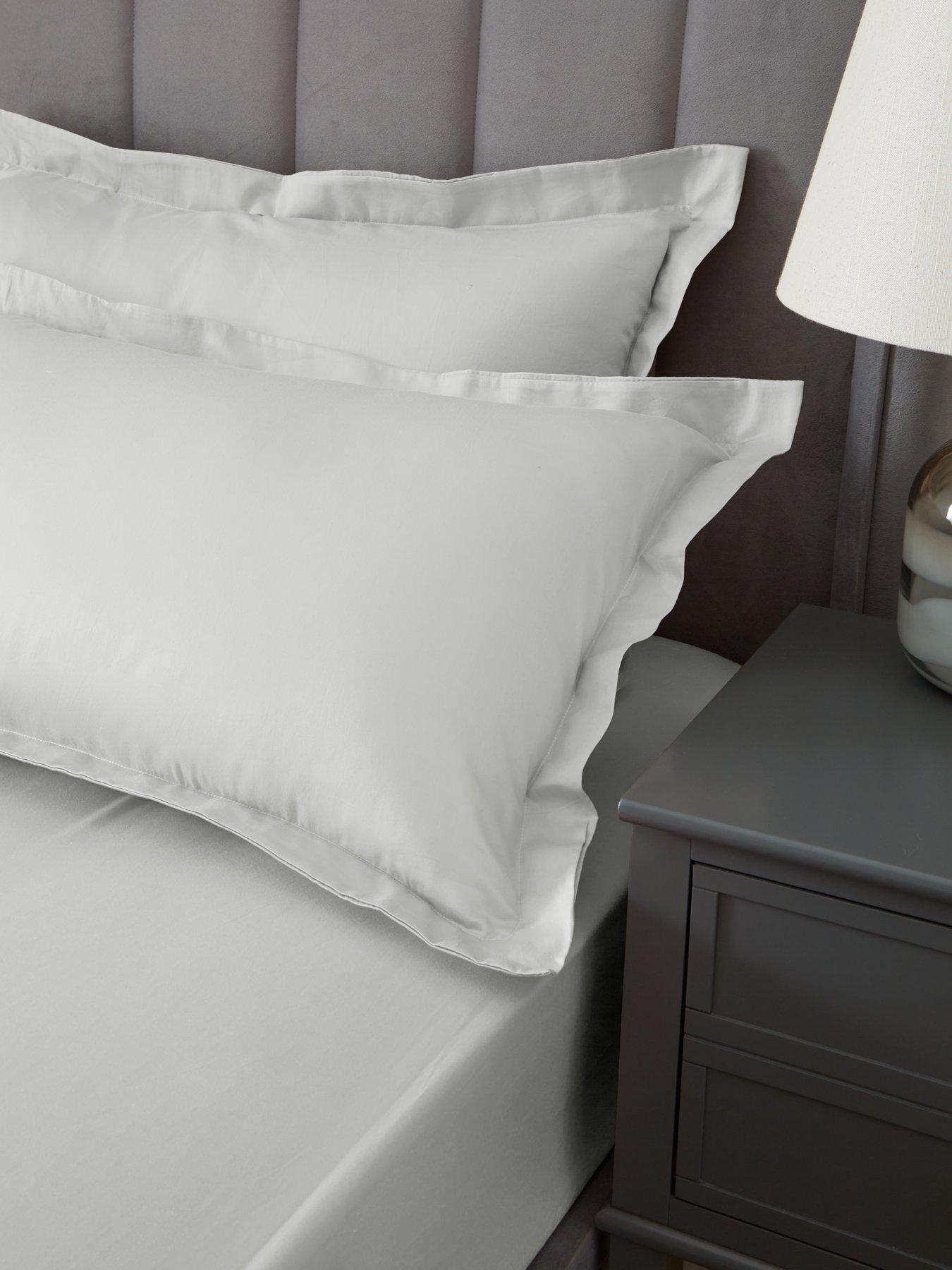 undefined Luxury 400 Thread Count Soft Touch Cotton Sateen Oxford Pillowcase Pair