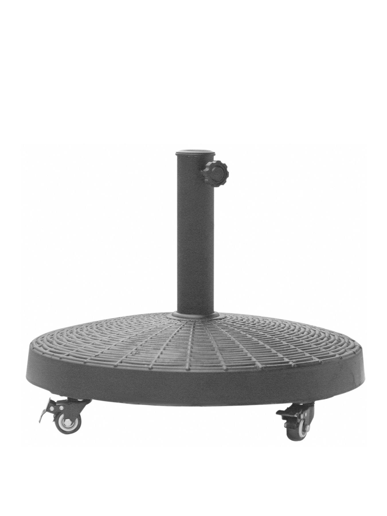 Umbrella base store with wheels