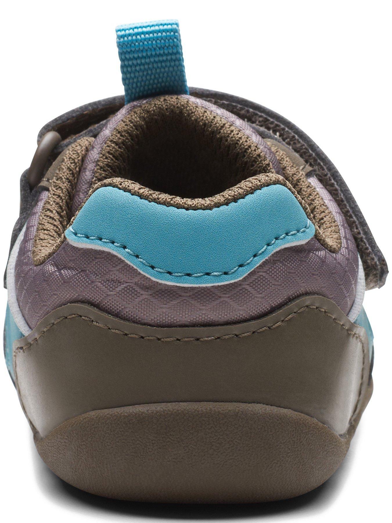 Clarks kids 2024 shoes clearance