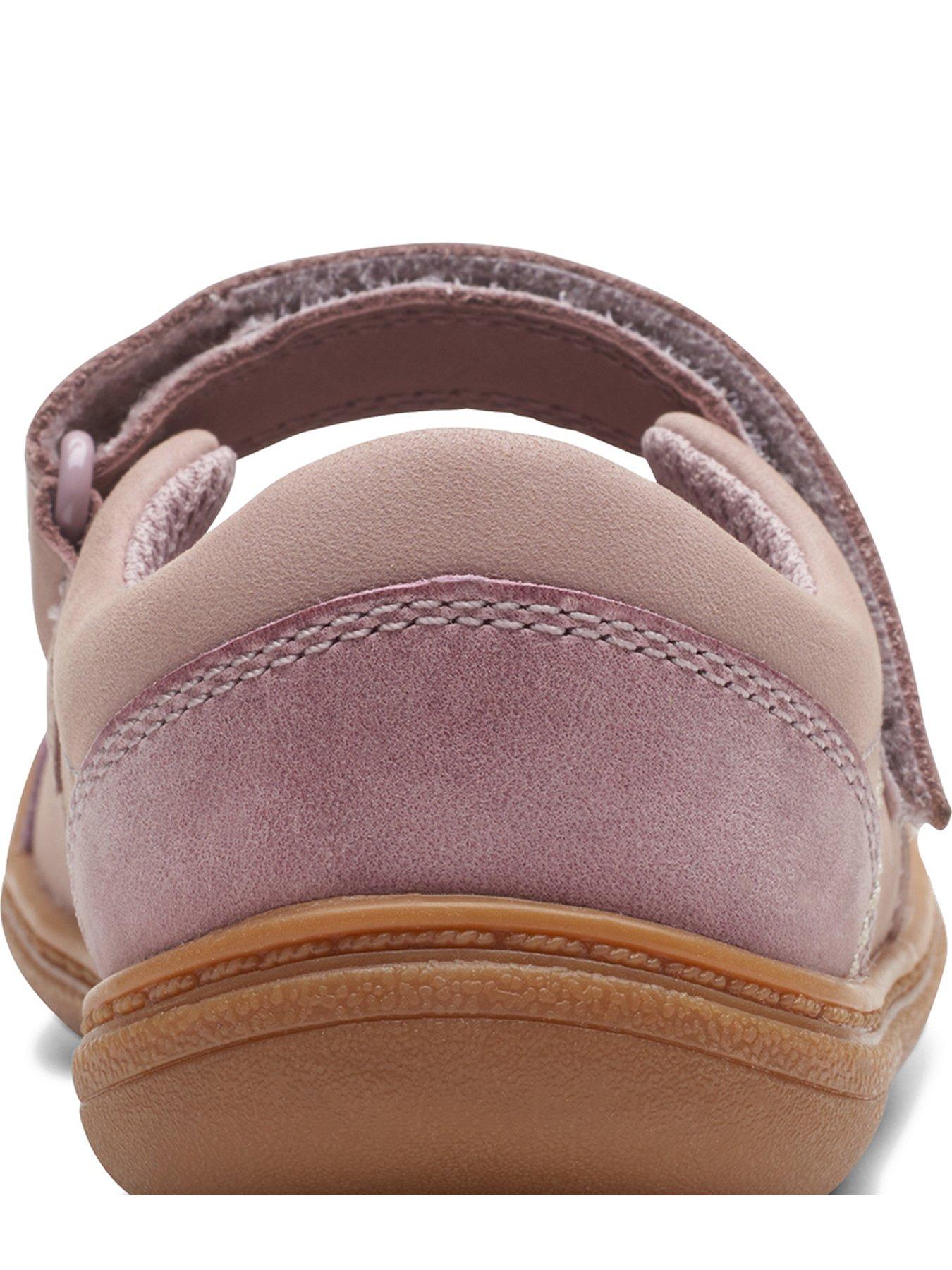 Clarks k hot sale shoes sale