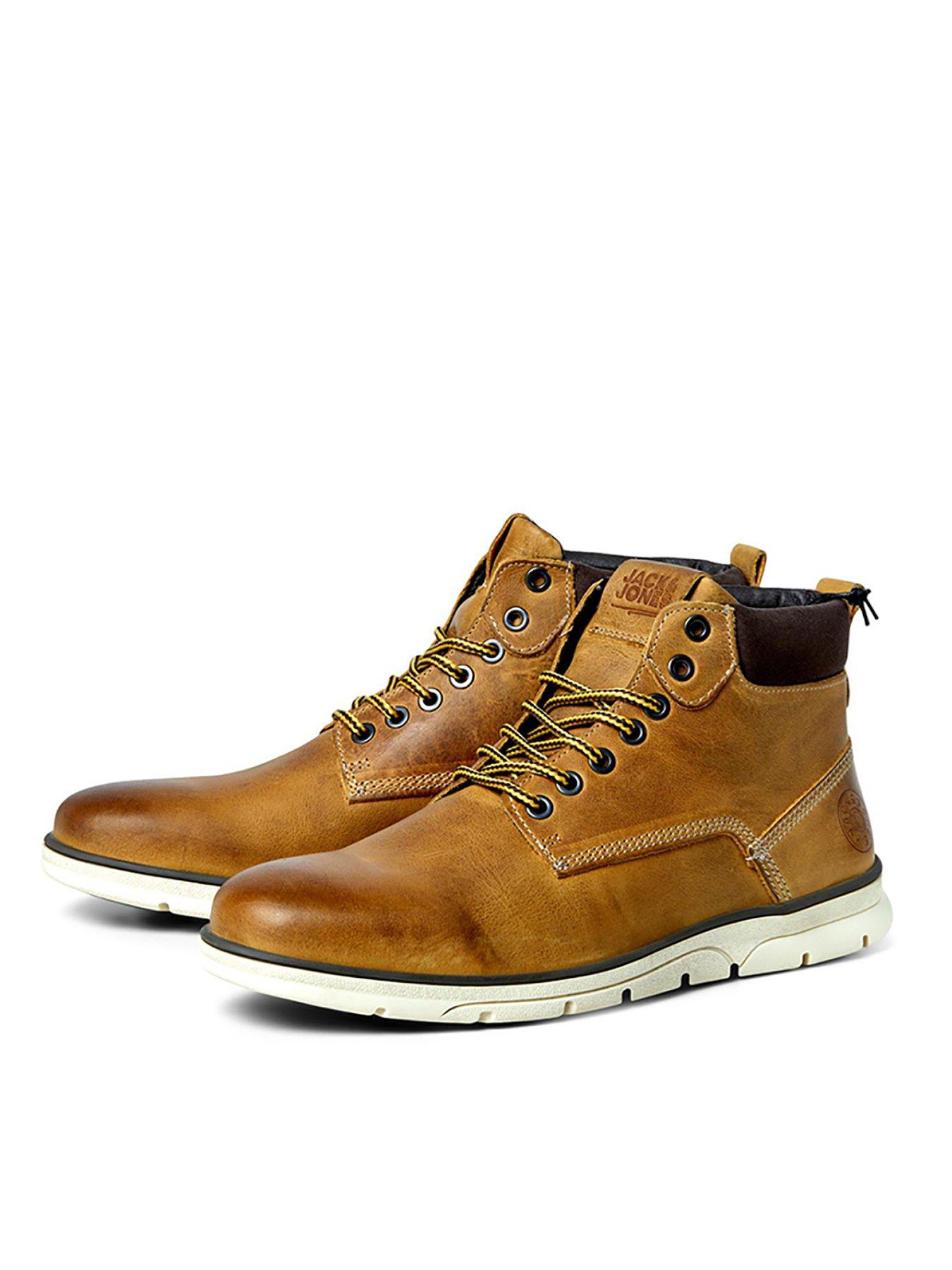 Chukka hot sale boots clearance