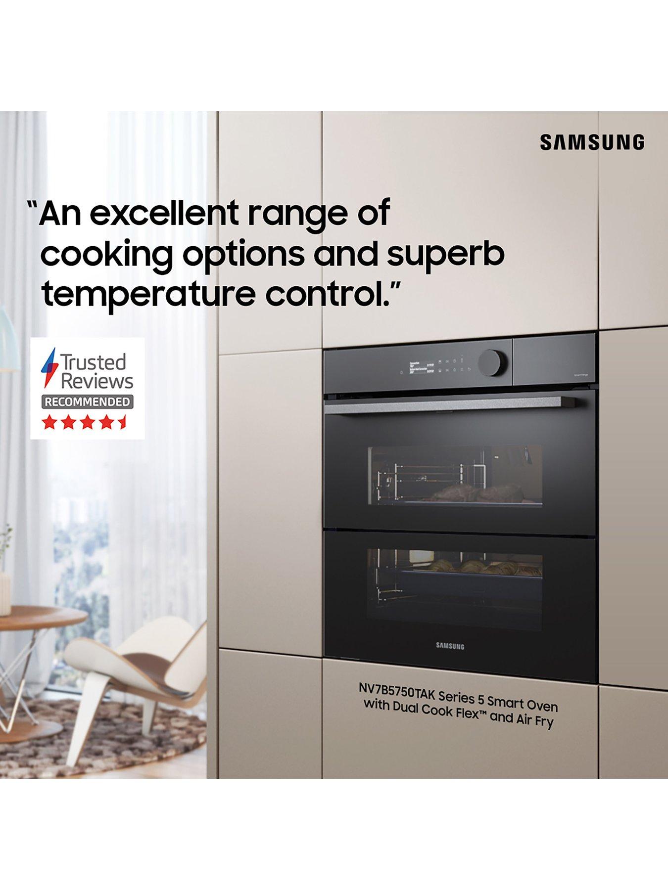 Image 3 of 8 of Samsung NV7B5750TAK Series 5 Smart Oven with Dual Cook Flex and Air Fry - Black