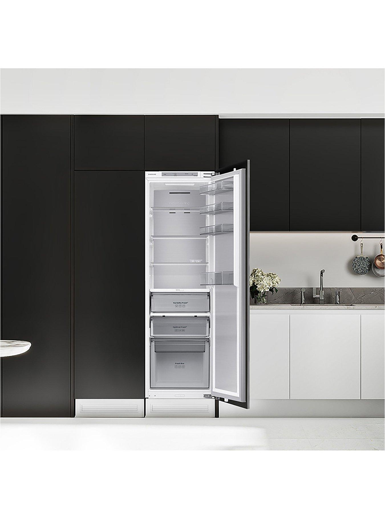 Image 3 of 7 of Samsung BRR29600EWW/EU Built-in One Door Fridge with SpaceMax Technology - White