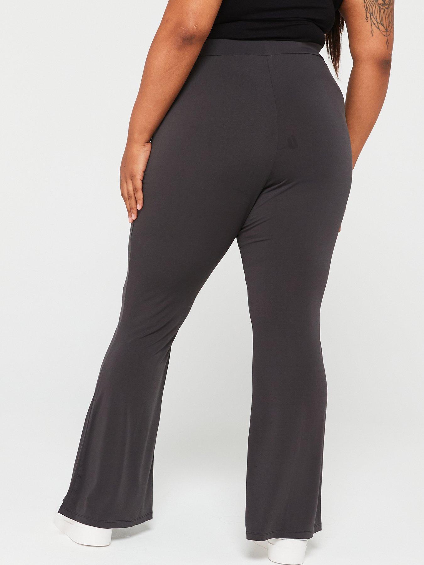 144 Black - SIDE SLIT HEM FLAIR LEGGING –