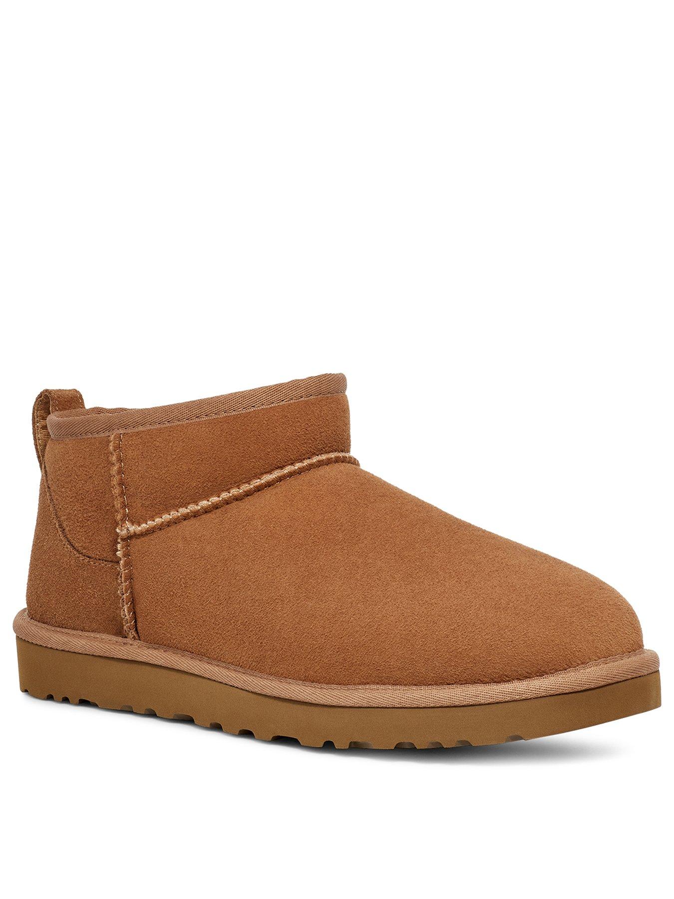 Calvin klein men's ultra suede hot sale chukka boots