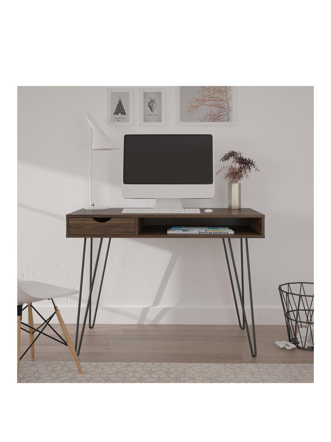 Target hairpin leg deals desk