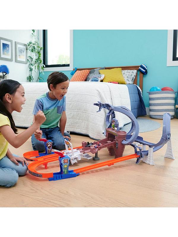 Image 1 of 7 of Hot Wheels RacerVerse Spider-Man Track Playset