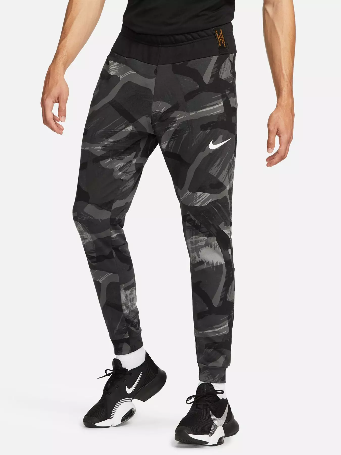 Nike Training Plus Size Dry Tapered Pant - Black