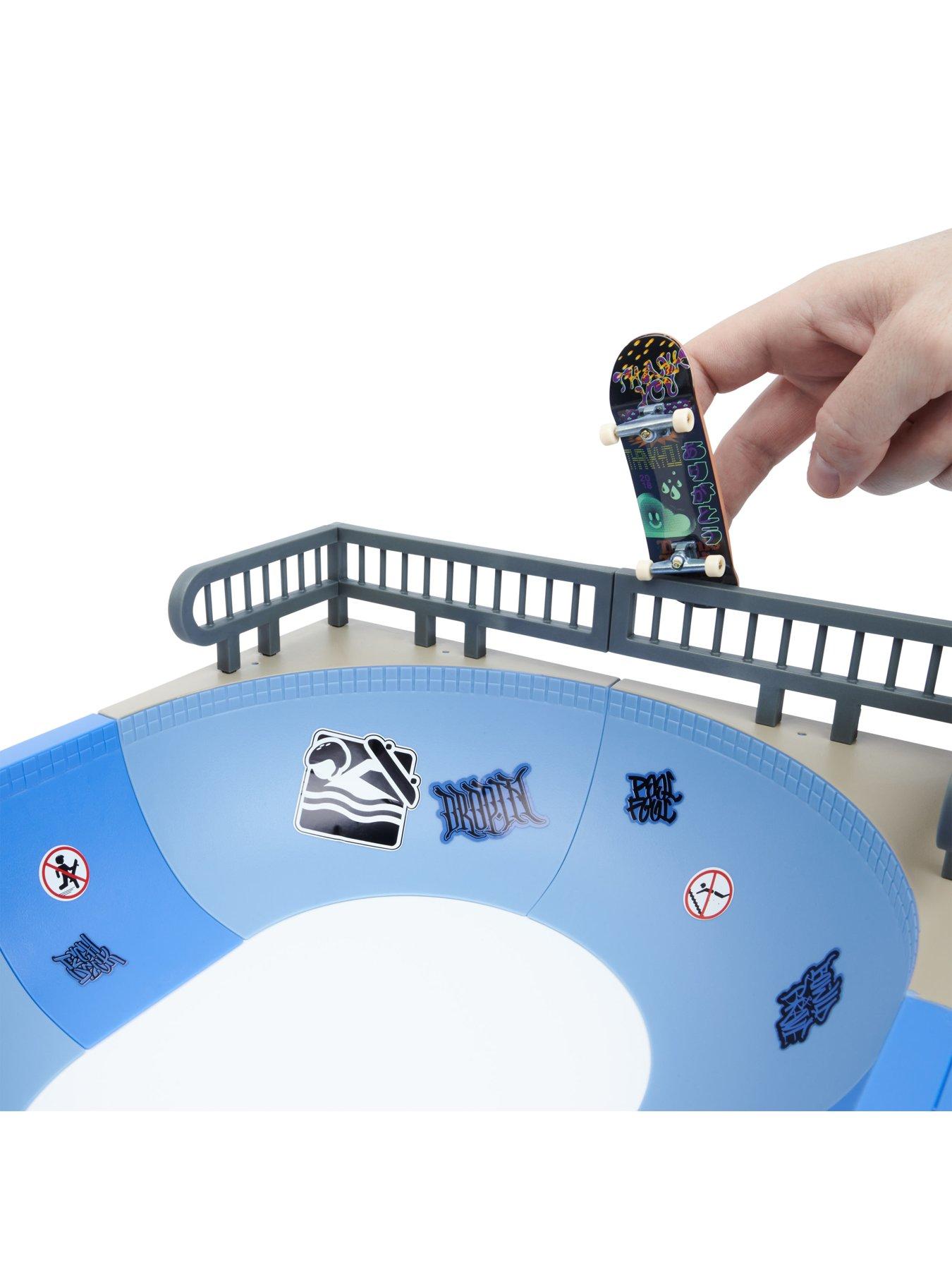 Image 7 of 7 of Tech Deck X-Connect Fingerboard Mega Bowl Playset
