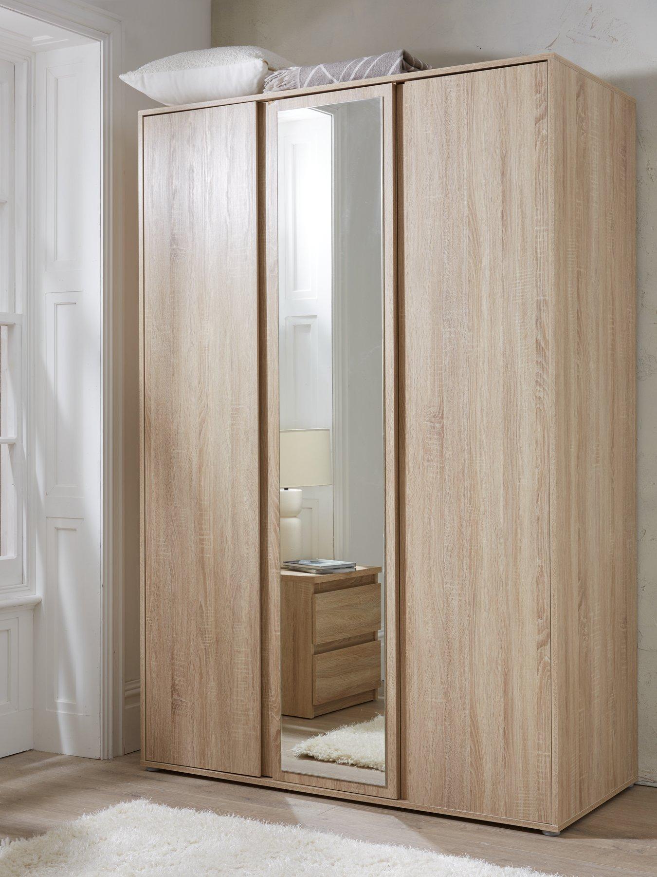 Triple oak deals wardrobe with mirror