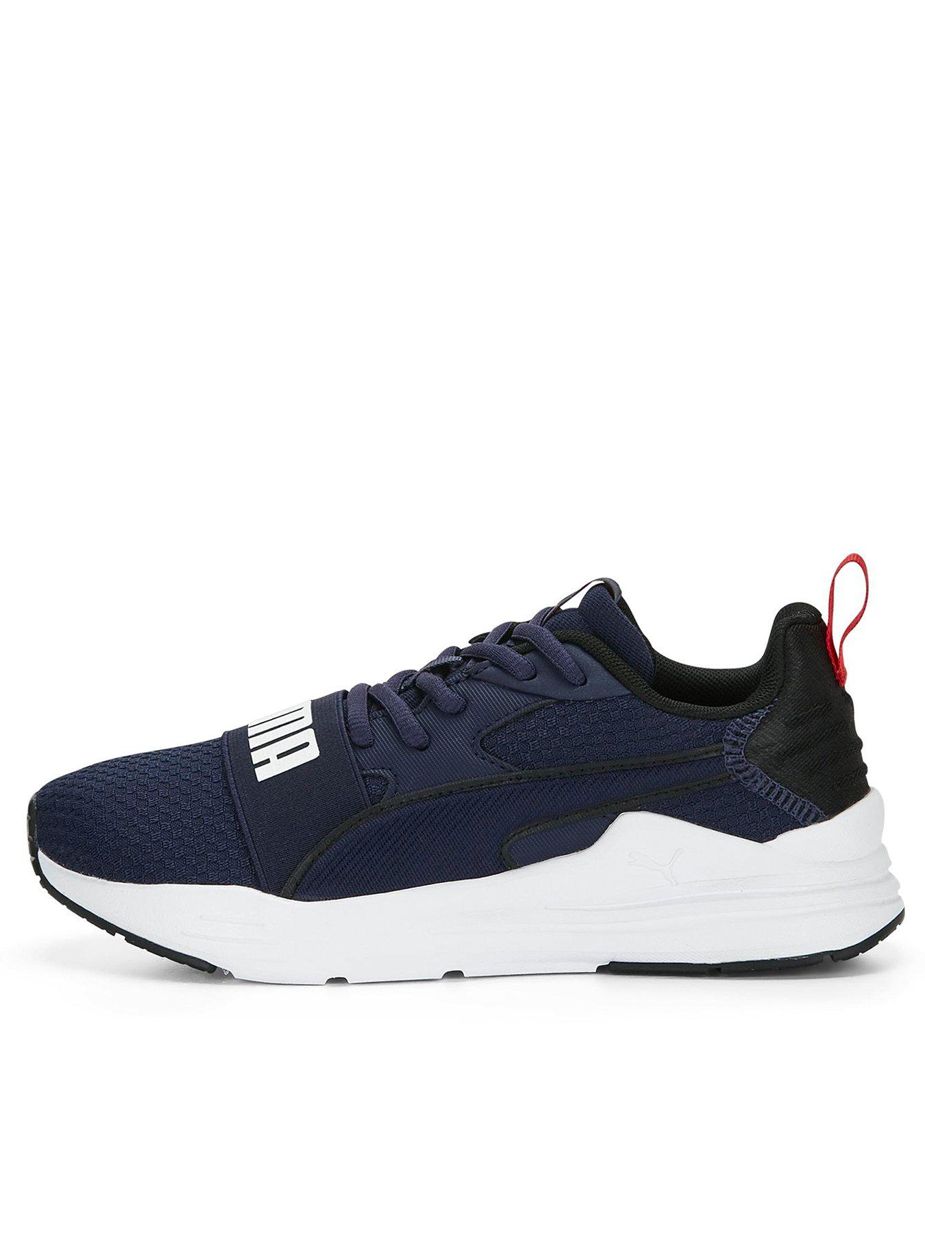 Junior best sale puma trainers