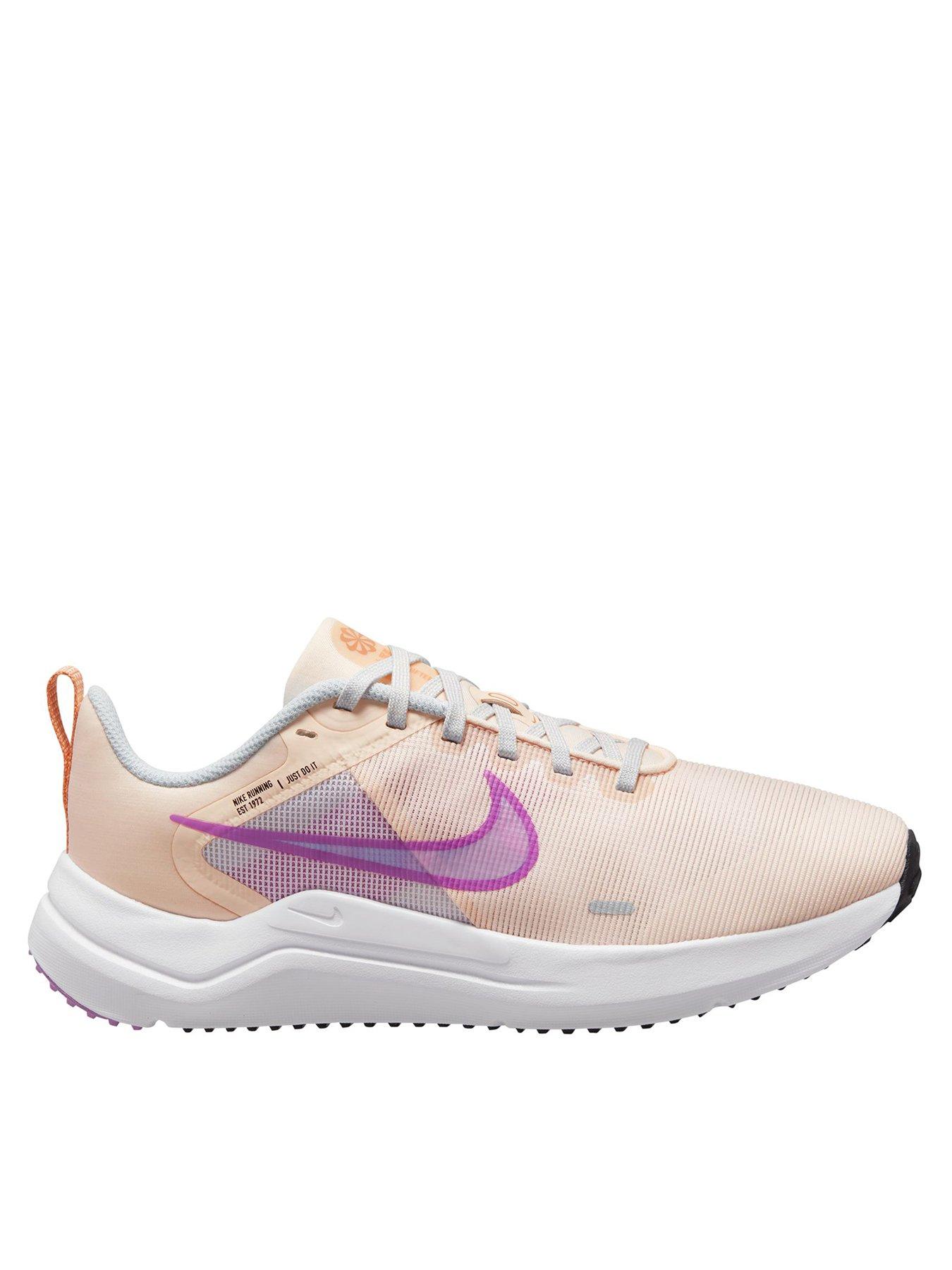 Light purple shop nike running shoes