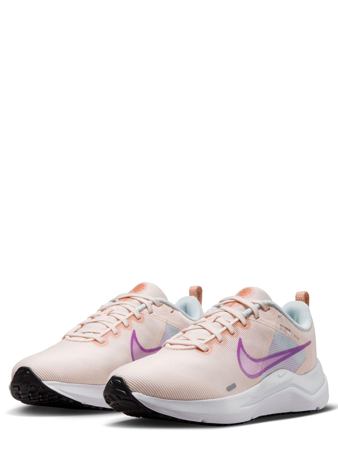 Light nike running outlet shoes