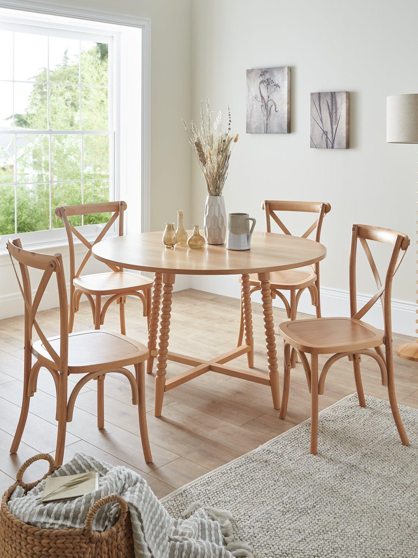 Round wooden table and deals 4 chairs