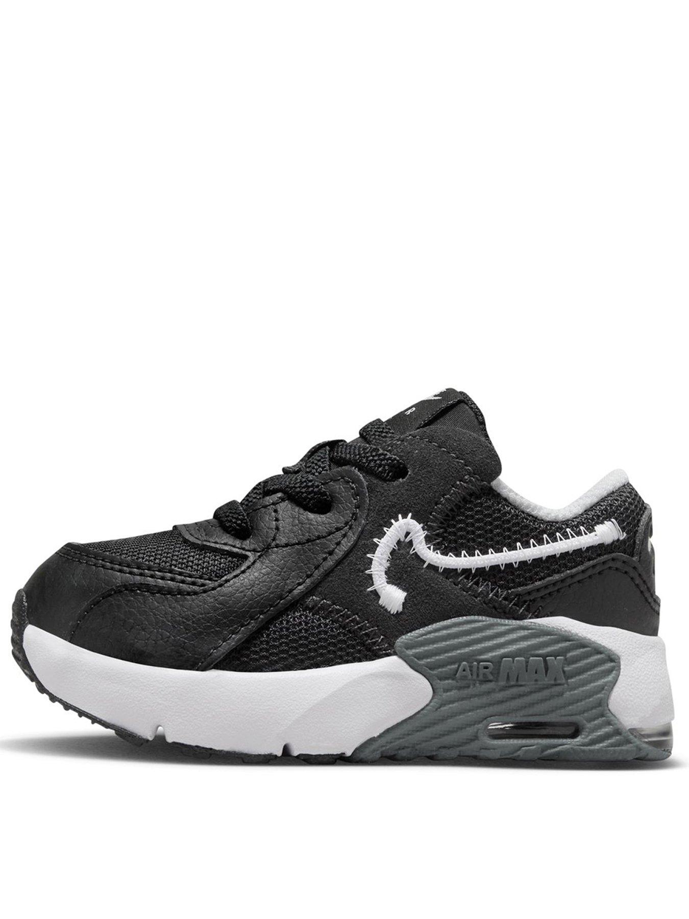 Kids nike trainer sale hotsell