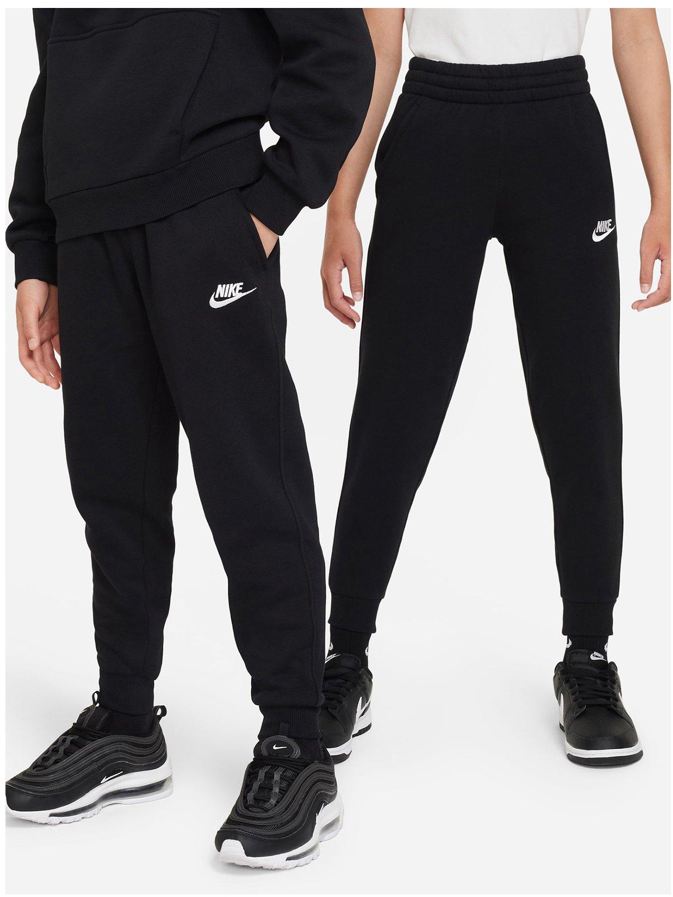 Nike club best sale jogger black