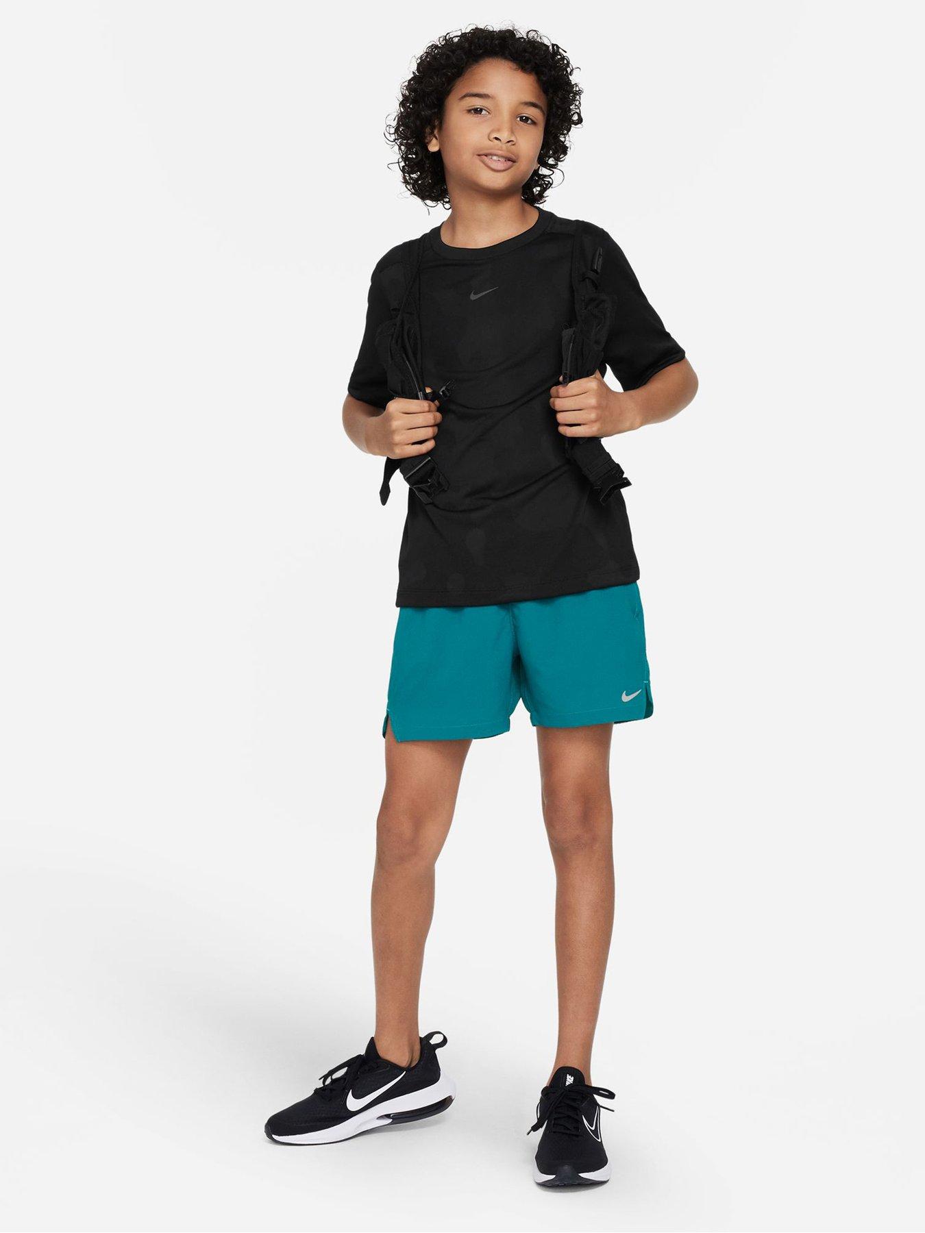 Nike tech hot sale shorts boys