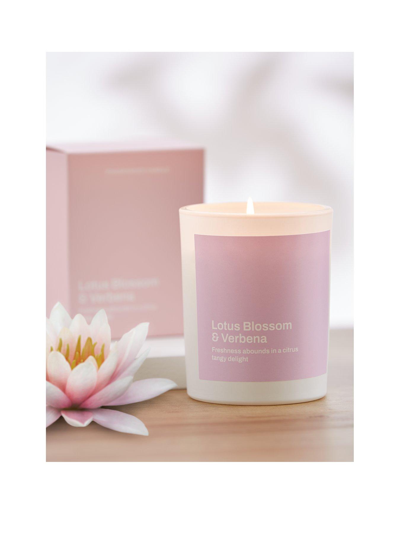 The Very Collection Candle – Lotus Blossom and Verbena