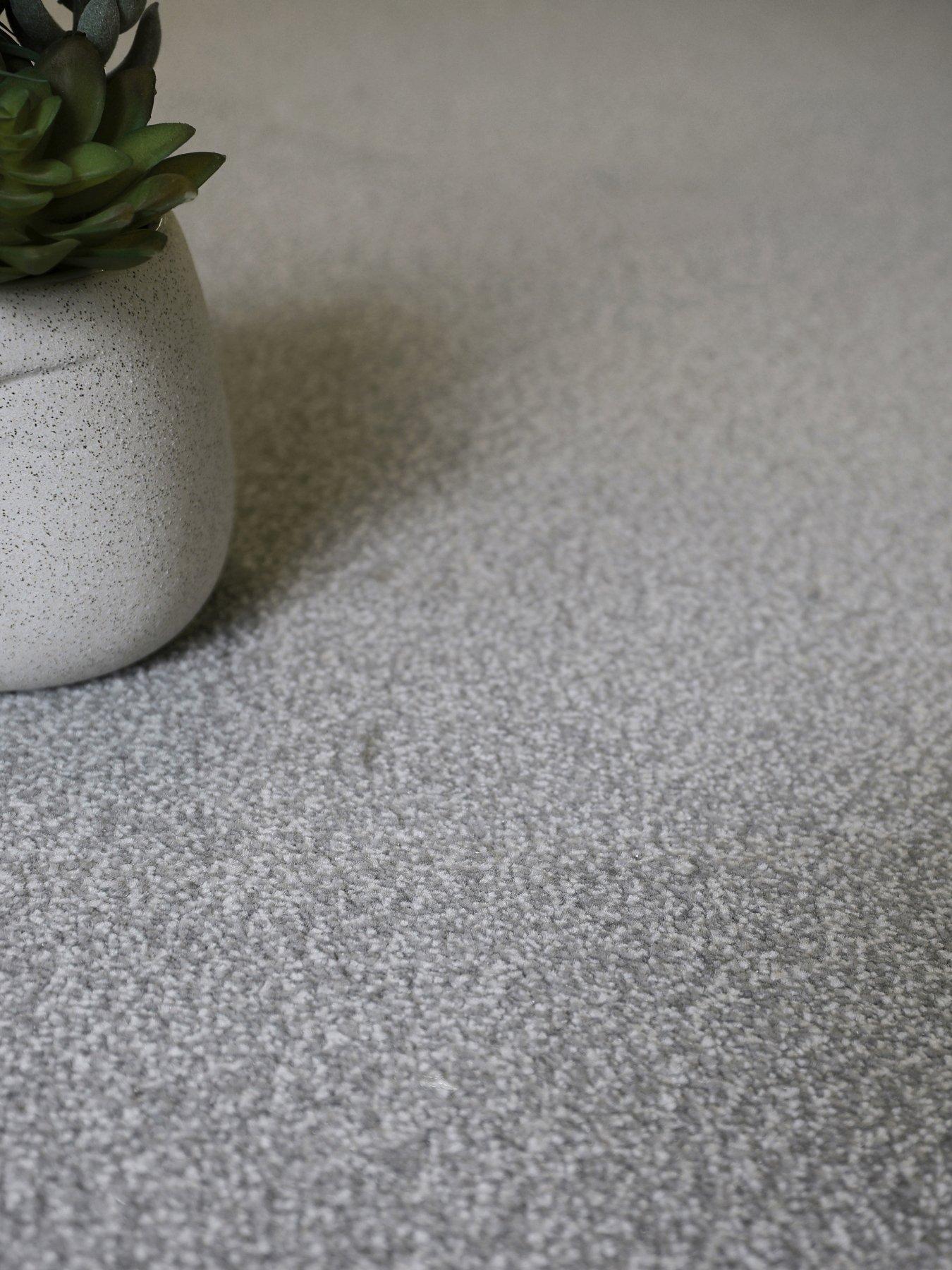 undefined Spirit 19 mm Carpet in Silver