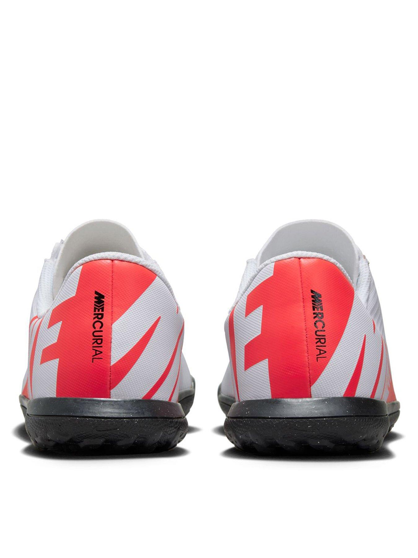 Nike Junior Mercurial Vapor 14 Club Astro Turf Football Boots