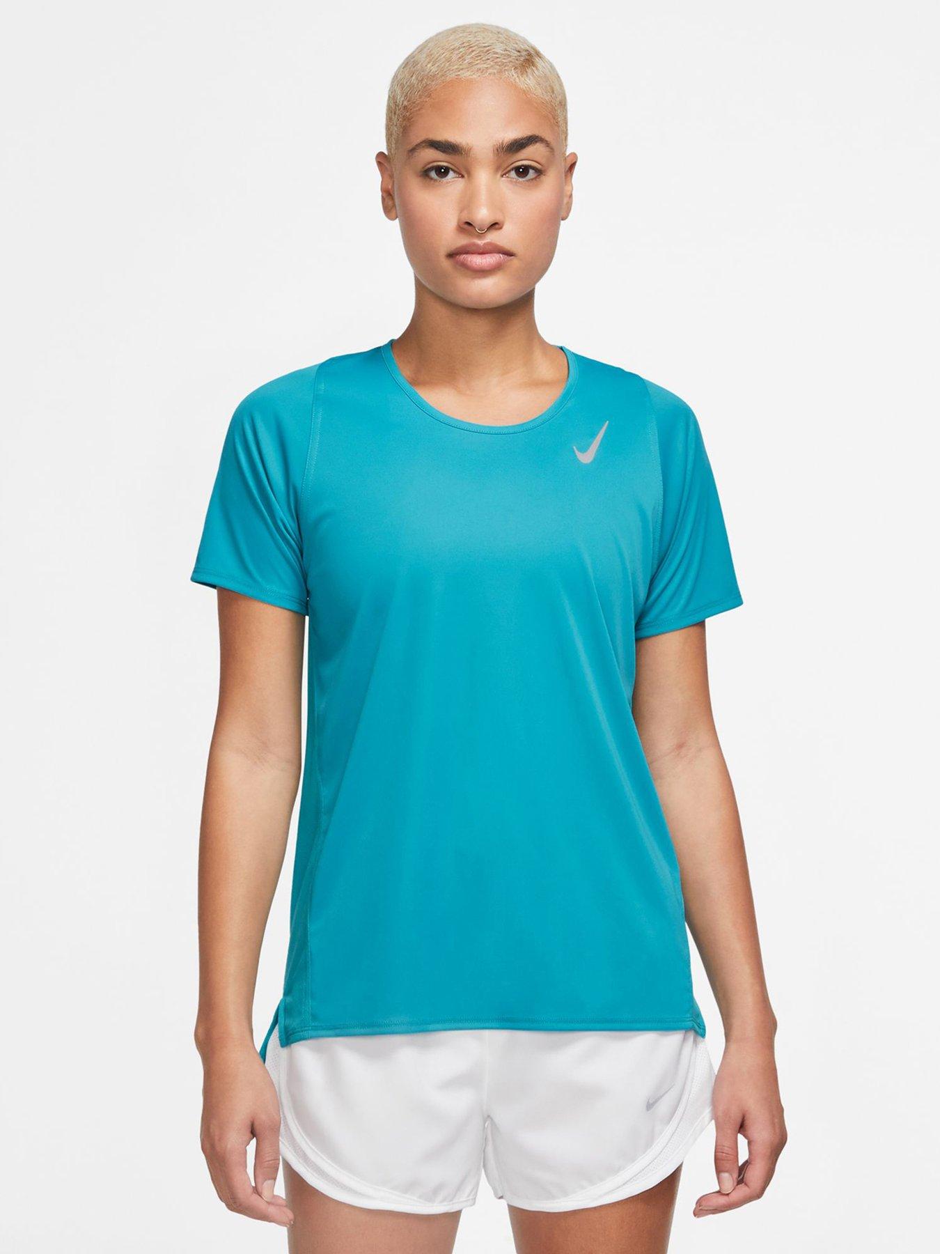 Nike women's hotsell running tops sale