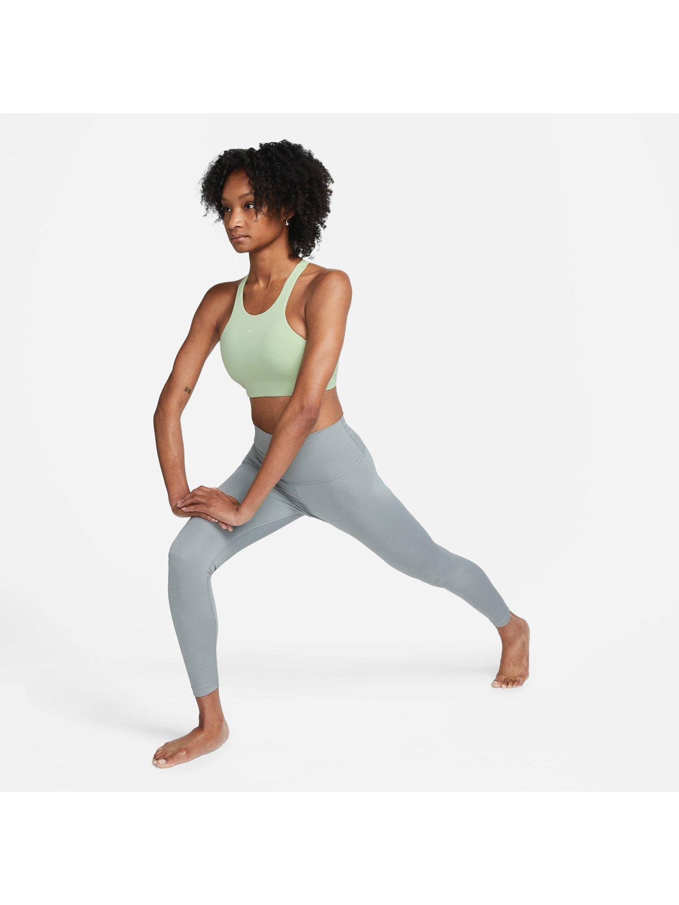 nike yoga apparel