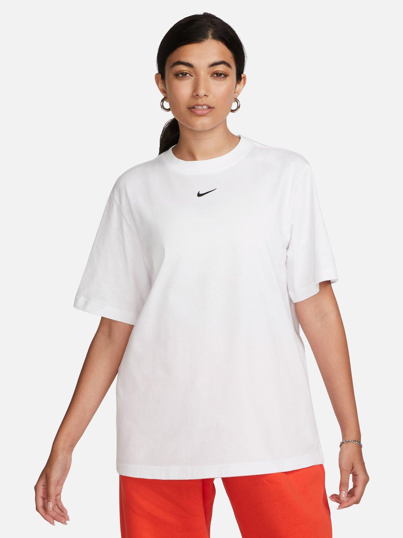 Ladies white best sale nike t shirt