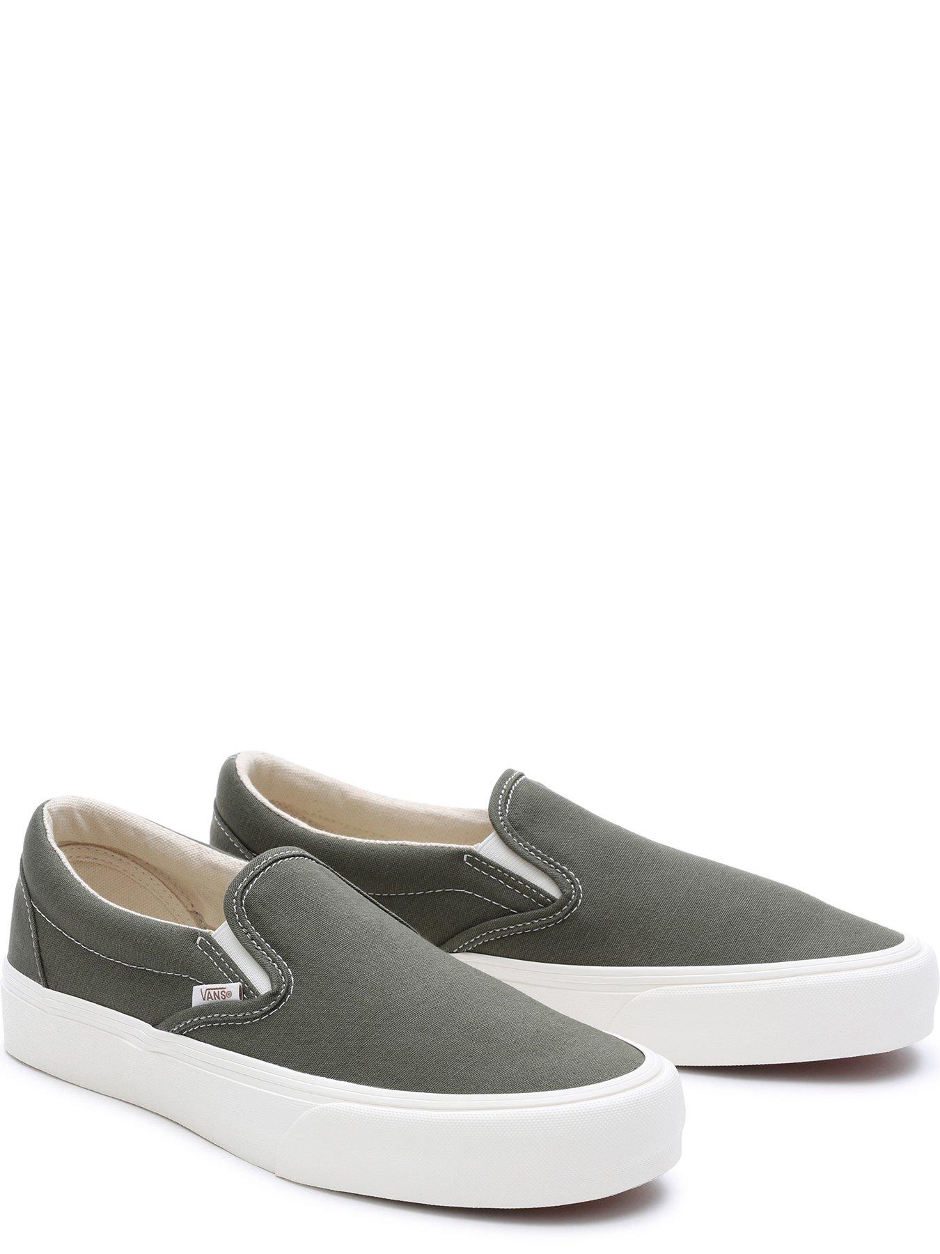 Boatshoe vans slip store ons