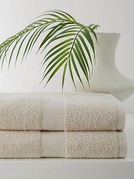 Product photograph of Everyday Quick Dry 450 Gsm Bathroom Towel Pair from very.co.uk