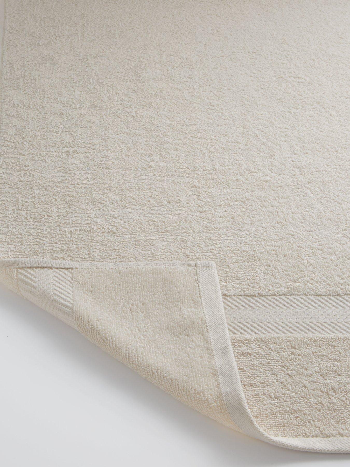 Image 3 of 4 of Everyday Quick Dry 450 gsm Bathroom Towel Pair