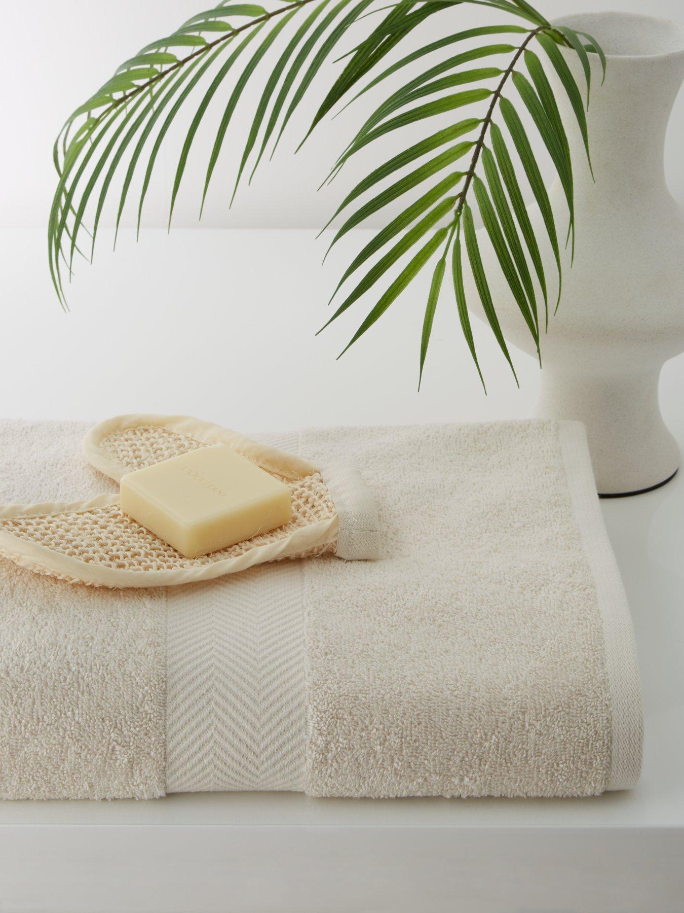 The Very Collection Quick Dry 450 gsm Jumbo Bath Sheet