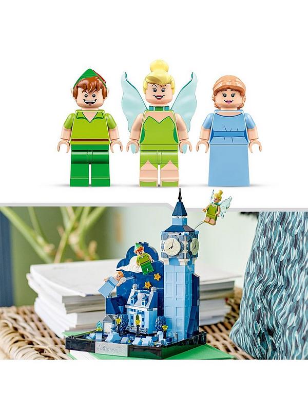 Image 4 of 6 of LEGO Disney Peter Pan &amp; Wendy's Flight over London 43232