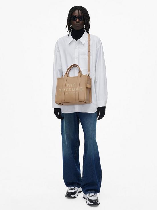 stillFront image of marc-jacobs-the-medium-leather-tote-bag-camel