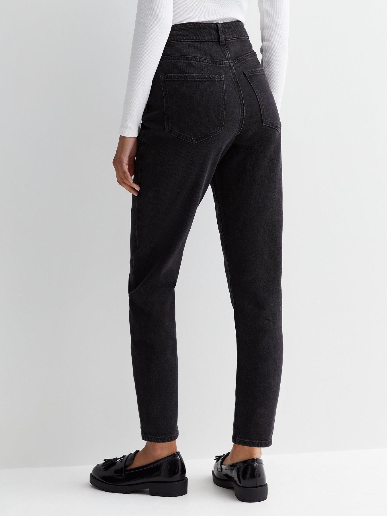 Image 2 of 5 of New Look High Waist Tori Mom Jeans - Black