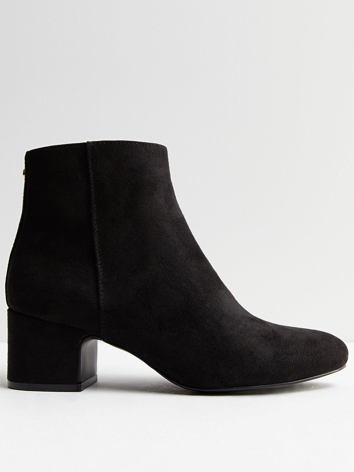 Black booties store with block heel