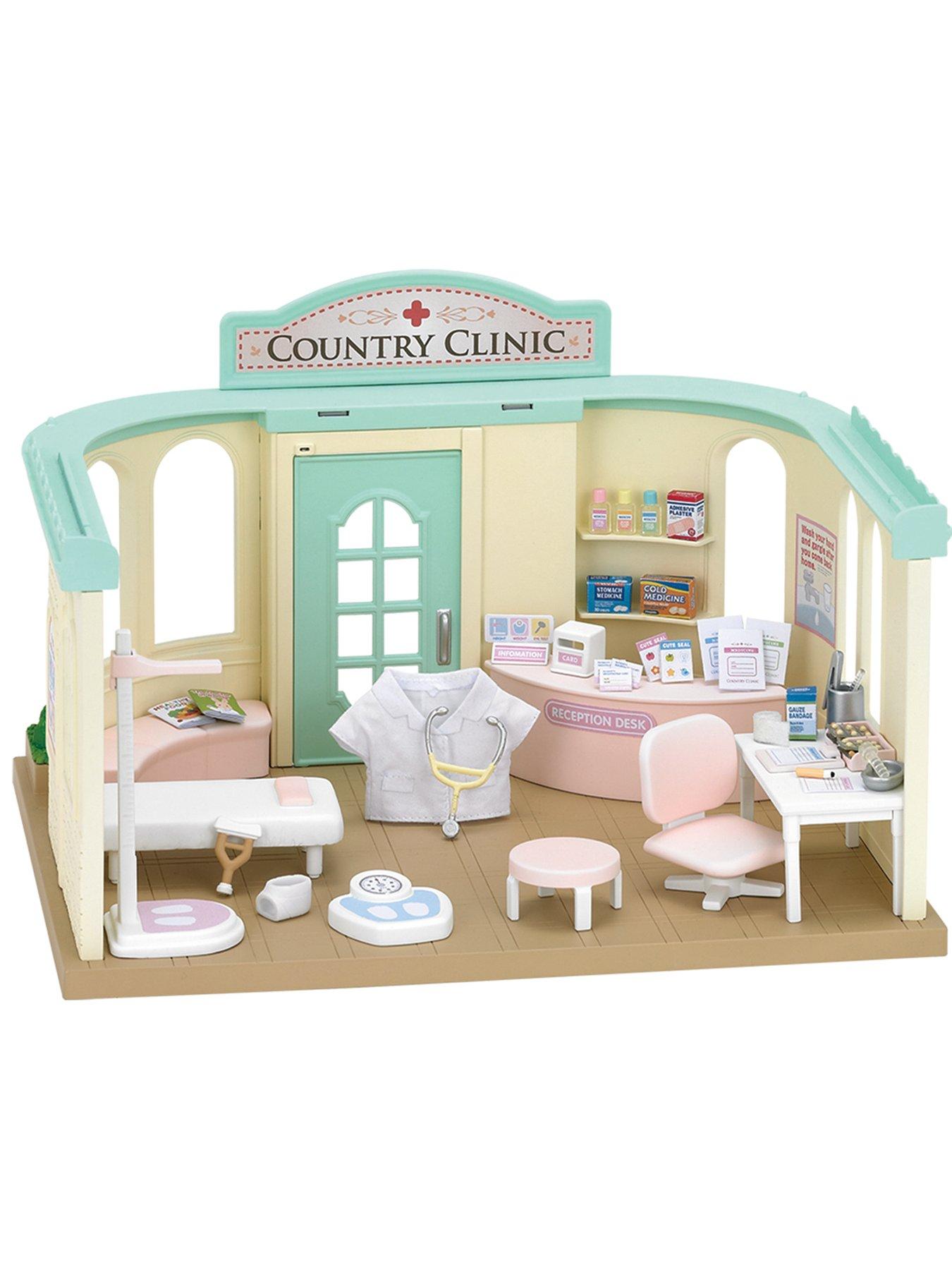 Image 5 of 5 of Sylvanian Families Country Doctor Gift Set